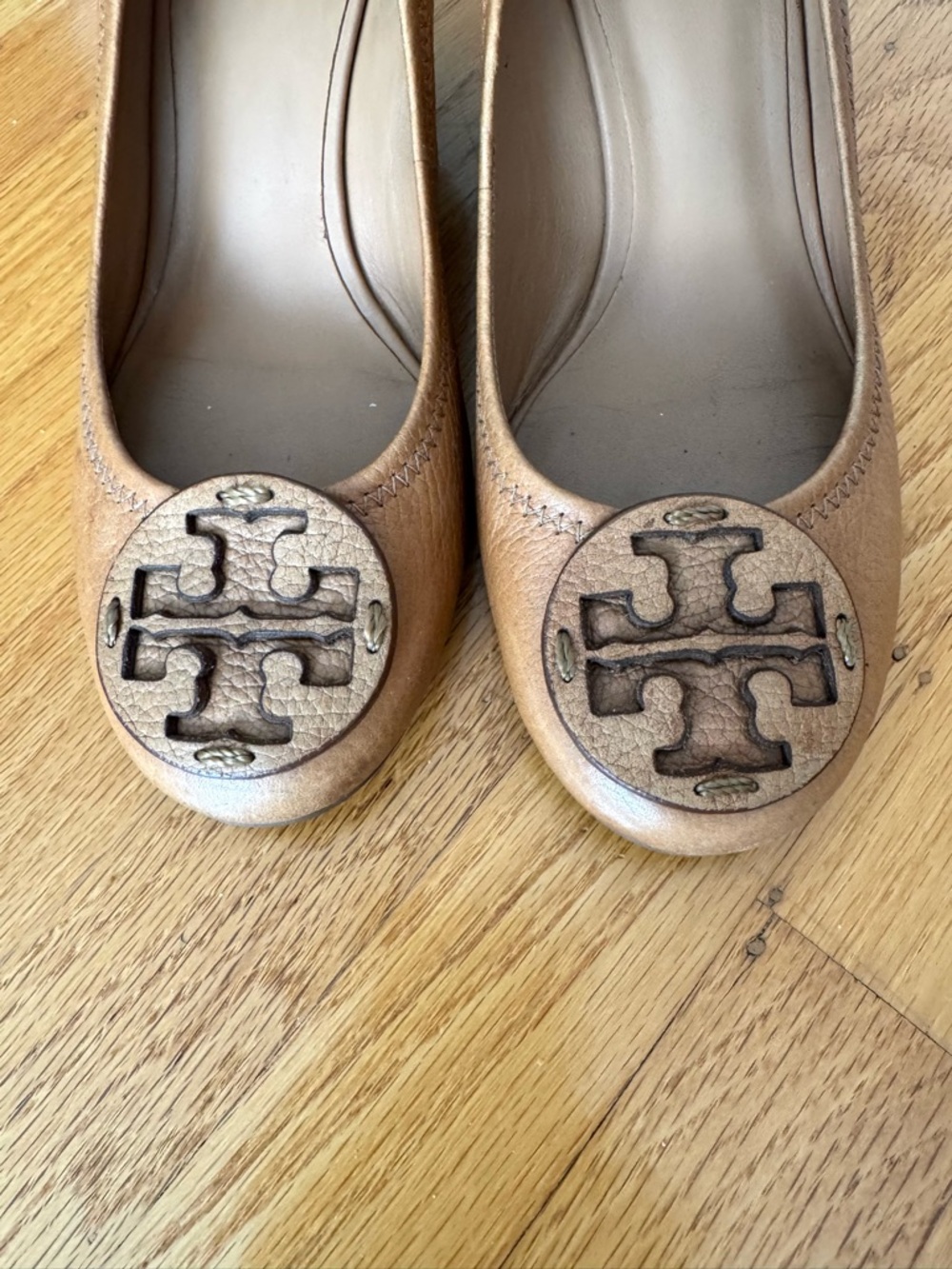 Tory Burch Sally Closed Toe Wedge Pumps 8.5 - Picture 2 of 9